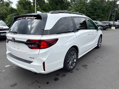 Certified 2026 Honda Odyssey Touring image 7