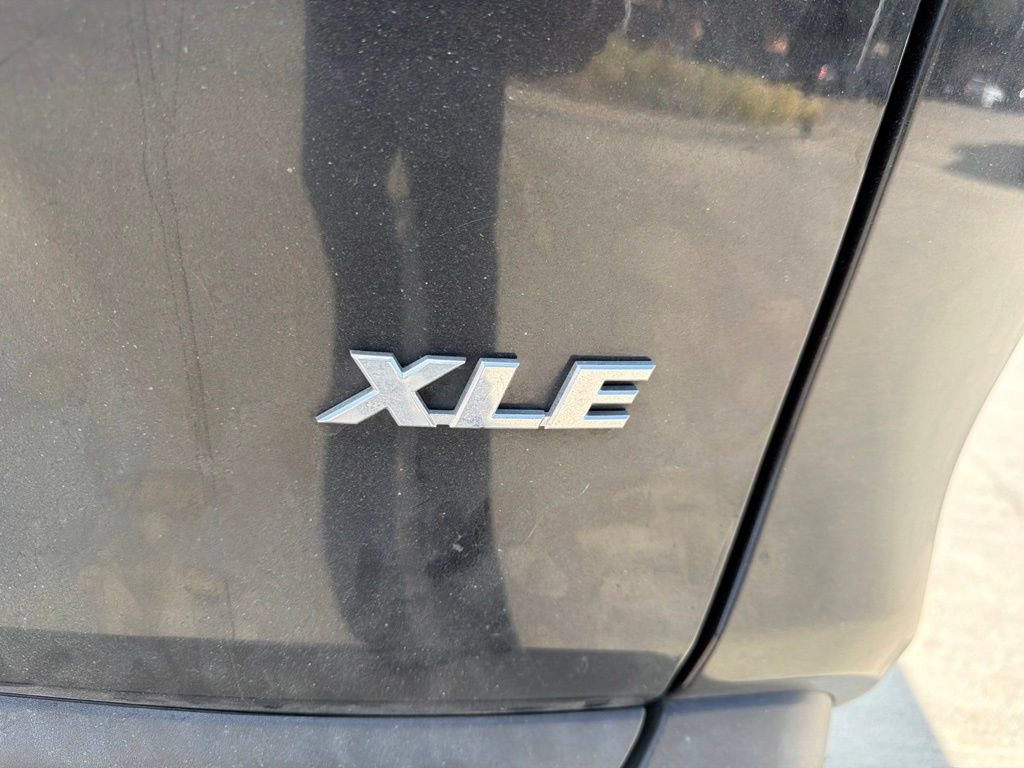 Used 2023 Toyota RAV4 XLE FWD image 12