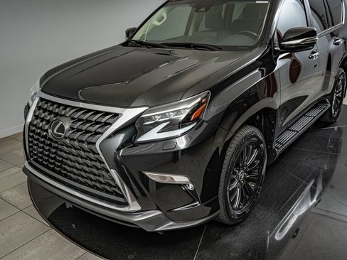 Used 2023 Lexus GX 460 Premium w/ Accessory Package AWD/4WD image 14