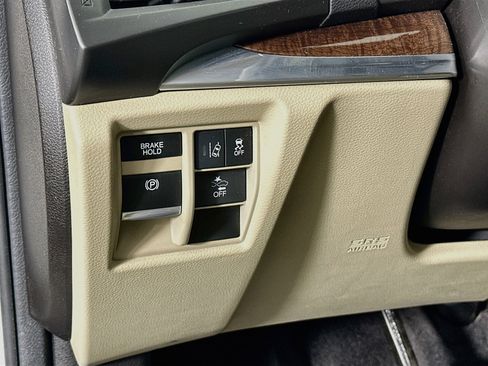 Used 2018 Acura MDX SH-AWD image 16