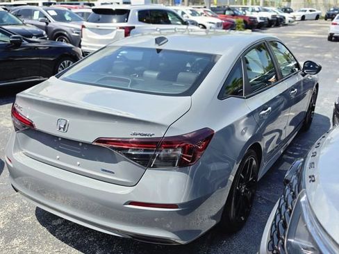 Used 2025 Honda Civic Sport image 3