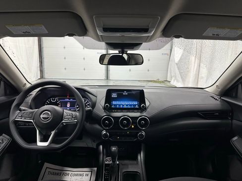Used 2025 Nissan Sentra SV image 38