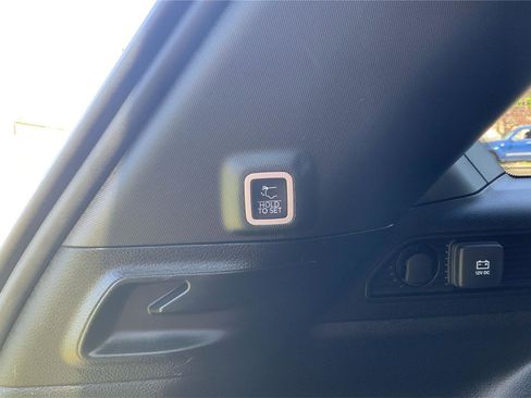 Used 2023 Jeep Grand Cherokee Limited AWD/4WD image 31