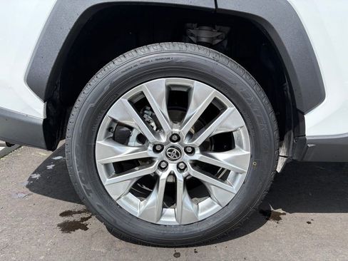 Certified 2025 Toyota RAV4 XLE Premium AWD/4WD image 11
