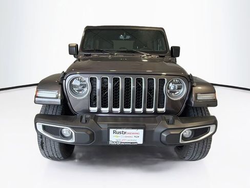Used 2021 Jeep Wrangler Unlimited Sahara image 2