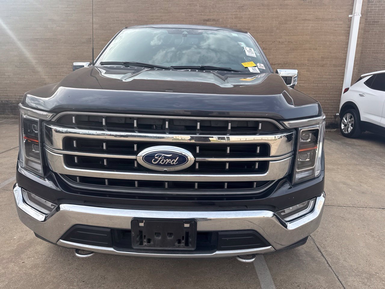 Used 2021 Ford F150 Lariat w/ Equipment Group 502A High AWD/4WD image 2