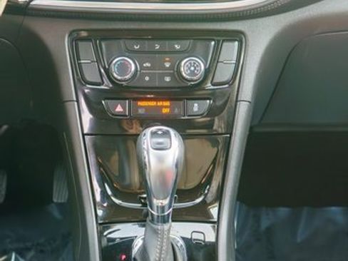 Used 2022 Buick Encore Preferred w/ Safety Package image 16