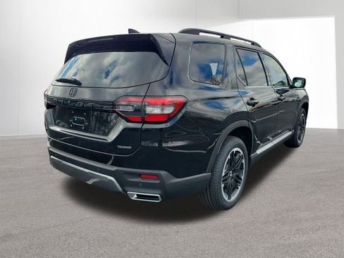 New 2026 Honda Pilot Touring image 13