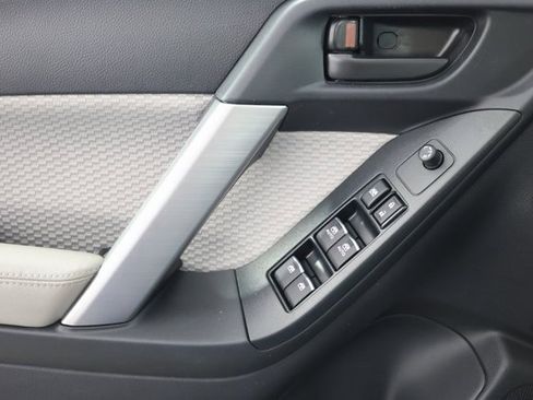 Used 2018 Subaru Forester 2.5i Premium w/ All-Weather Package image 19