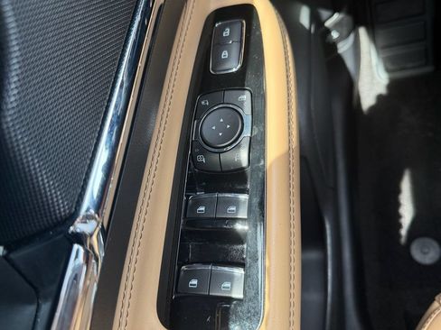 Used 2022 Lincoln Corsair Reserve w/ Luxury Package FWD image 35
