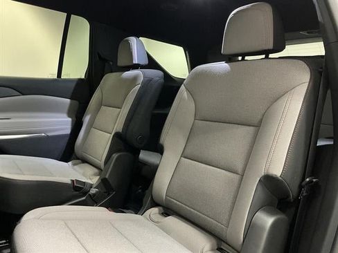 New 2026 Chevrolet Traverse LT w/ LPO, Floor Liner Package FWD image 23