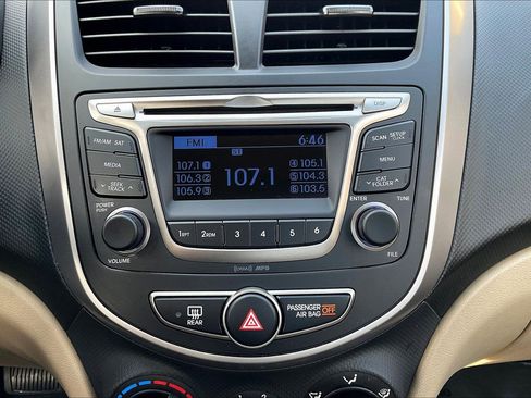 Used 2016 Hyundai Accent SE FWD image 12