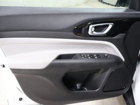 New 2026 Jeep Compass Limited AWD/4WD image 11