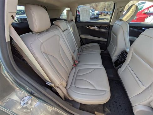 Used 2022 Lincoln Nautilus Reserve w/ Monochromatic Package image 23