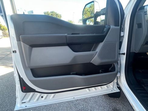 Certified 2023 Ford F550 XL w/ XL Chrome Package image 34