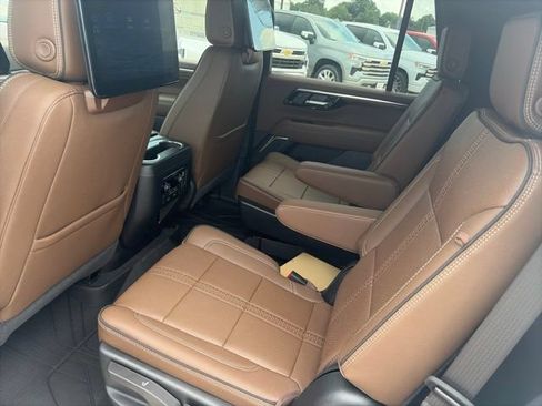 New 2026 Chevrolet Tahoe High Country AWD/4WD image 11