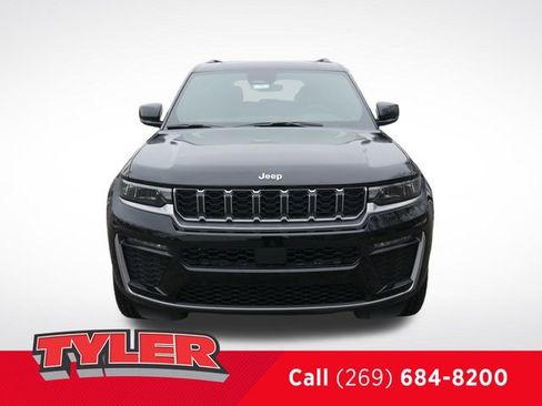 New 2026 Jeep Grand Cherokee Limited AWD/4WD image 2