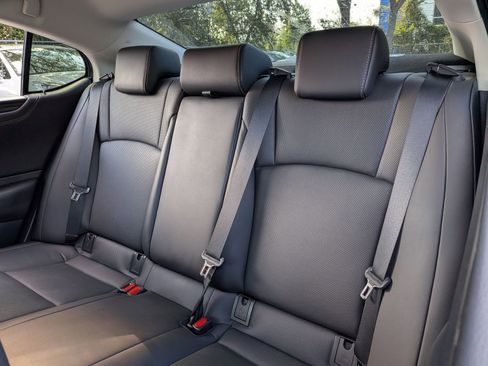 Used 2021 Lexus ES 300h w/ Premium Package FWD image 16
