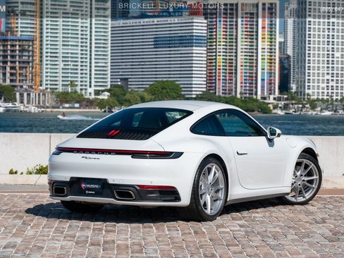 Used 2020 Porsche 911 Carrera image 4