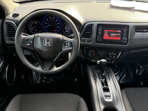 Used 2019 Honda HR-V LX image 6