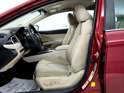 Certified 2018 Toyota Camry LE FWD image 25