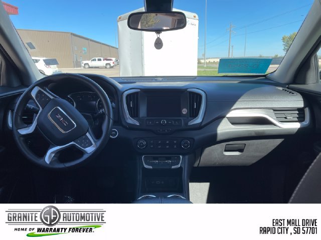 Used 2024 GMC Terrain SLE AWD/4WD image 20