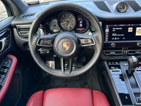 Used 2023 Porsche Macan image 14