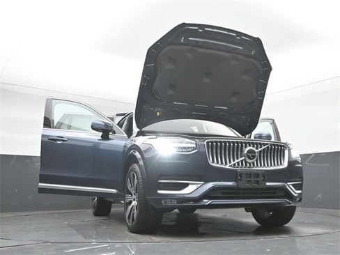 Used 2023 Volvo XC90 B6 Ultimate w/ Protection Package image 51