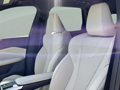 New 2025 BMW X1 xDrive28i w/ Technology Package image 25