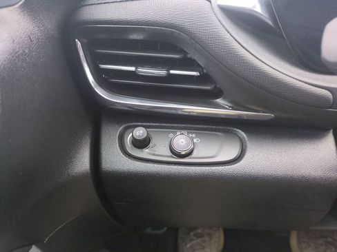 Used 2025 Buick Envista Preferred image 16