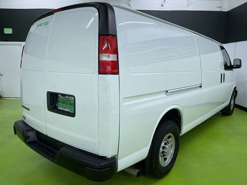 Used 2019 Chevrolet Express 3500 Extended w/ Driver Convenience Package image 10