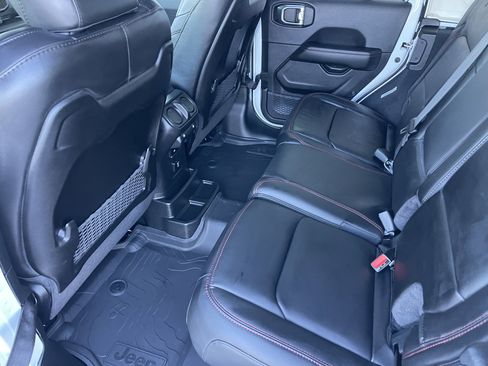 New 2026 Jeep Wrangler Unlimited Rubicon w/ Technology Group image 19