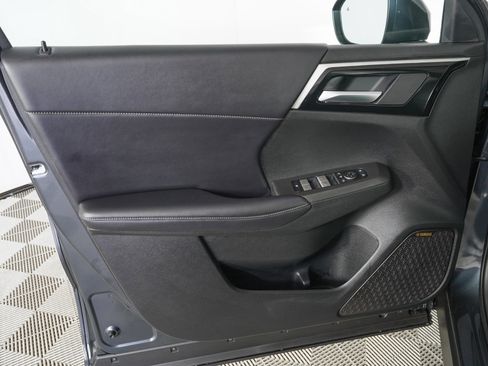 New 2026 Mitsubishi Outlander SE image 7