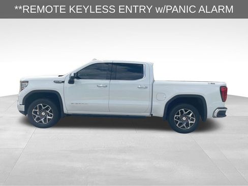 Used 2023 GMC Sierra 1500 SLT w/ X31 Off-Road Package AWD/4WD image 9