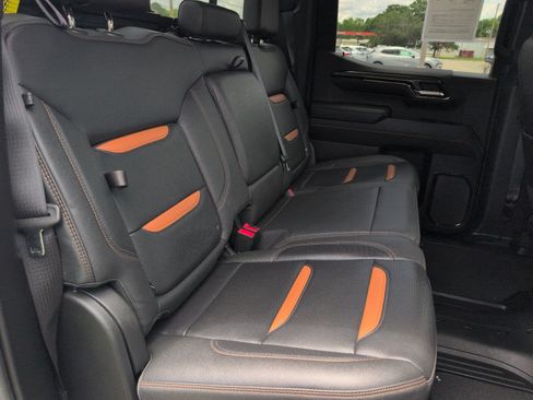 Used 2023 GMC Sierra 1500 AT4 w/ AT4 Premium Package AWD/4WD image 14