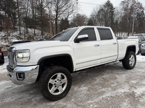 Used 2015 GMC Sierra 2500 SLT w/ Duramax Plus Package image 8