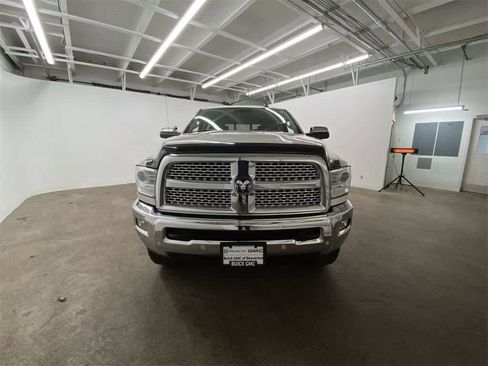 Used 2018 RAM 2500 Laramie w/ Convenience Group image 9