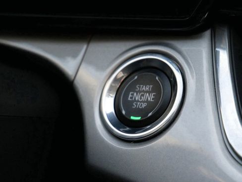 Used 2024 Chevrolet Trax LT w/ Driver Confidence Package image 29