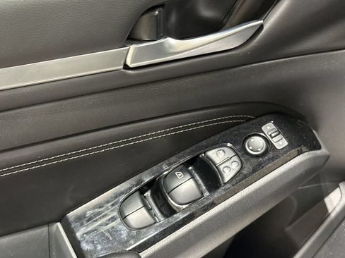 Used 2023 Nissan Altima 2.5 SV w/ SV Premium Package FWD image 22