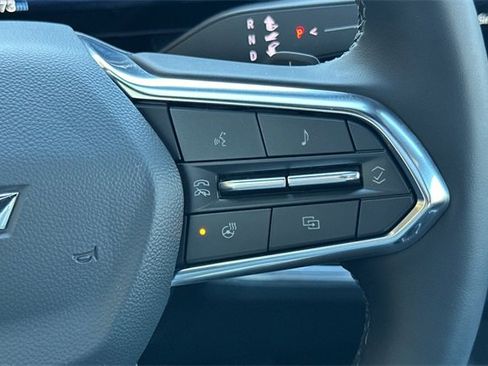 Used 2026 Chevrolet Equinox LT w/ Convenience Package II image 32