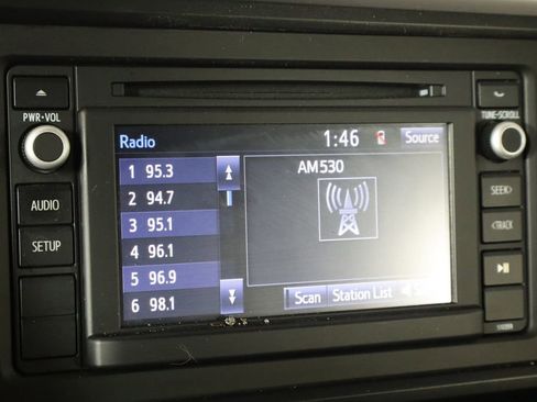 Used 2019 Toyota Tacoma SR w/ SR Convenience Package image 28