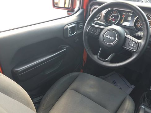 Used 2018 Jeep Wrangler Unlimited Sport S AWD/4WD image 27