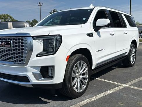 Used 2023 GMC Yukon XL Denali w/ LPO, Floor Liner Package image 3