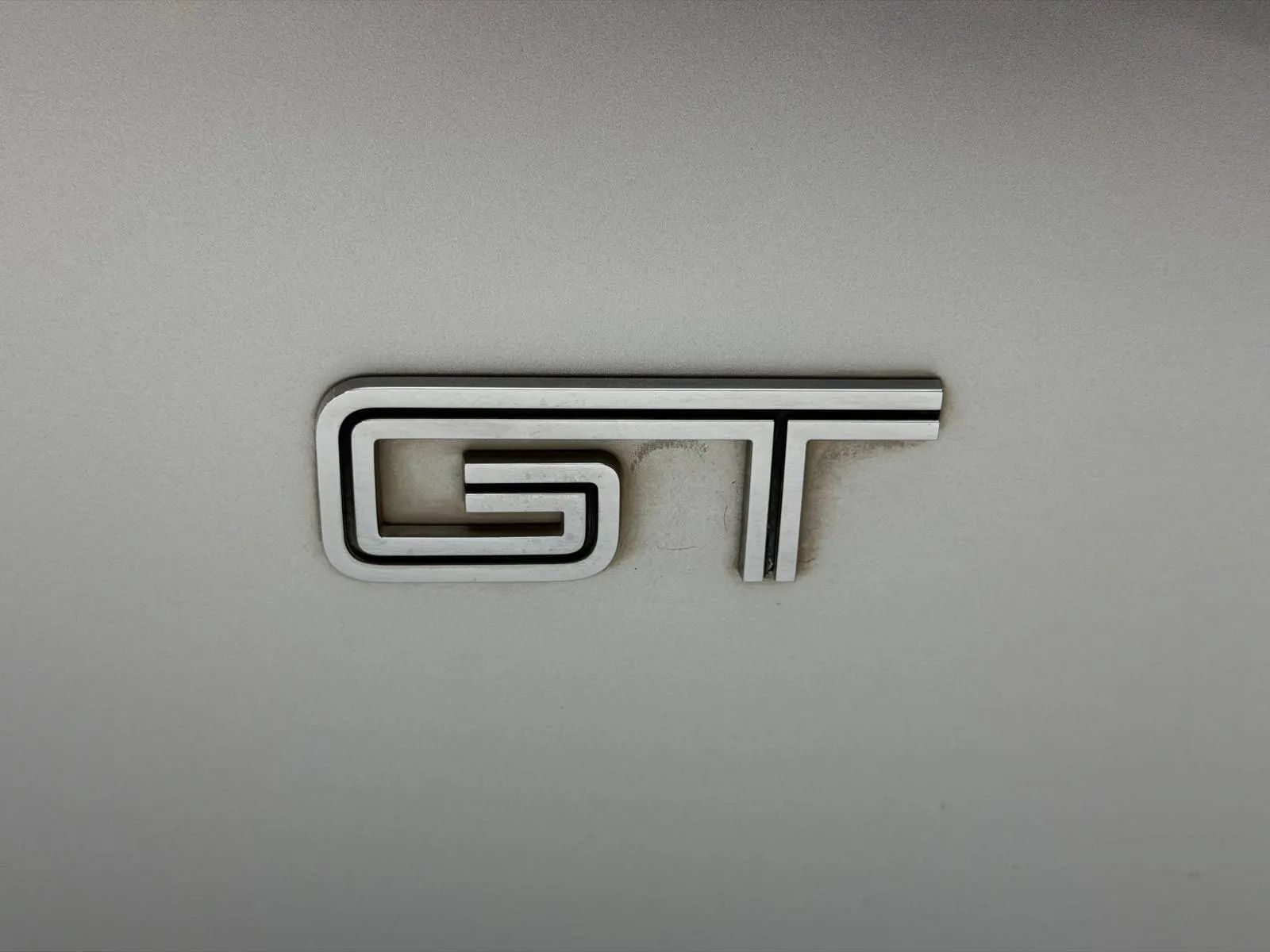 Used 2010 Ford Mustang GT RWD image 9