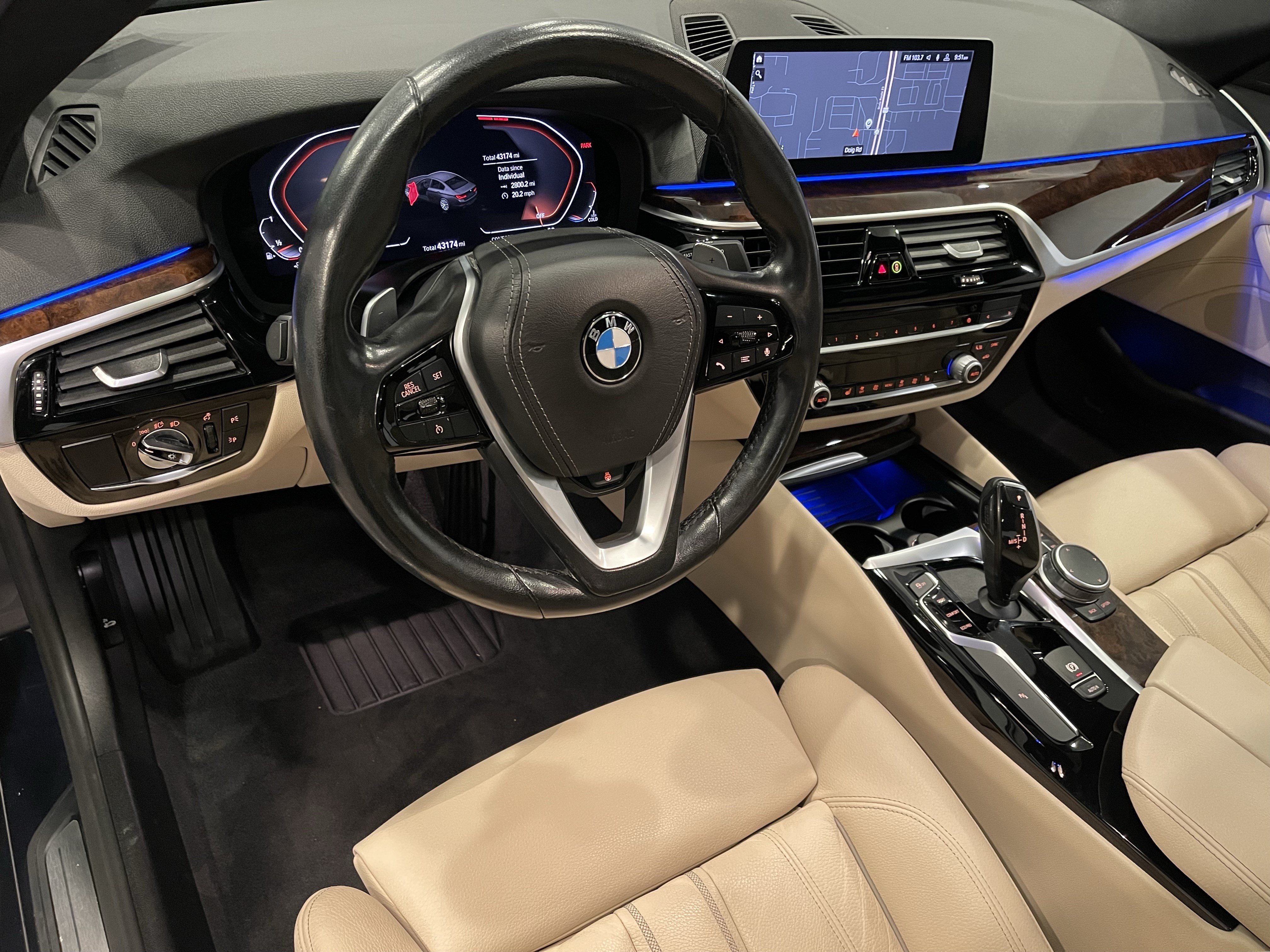 Used 2020 BMW 530i xDrive w/ Convenience Package AWD/4WD image 13