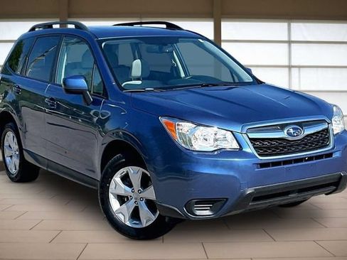 Used 2016 Subaru Forester 2.5i Premium w/ All-Weather Package AWD/4WD image 12