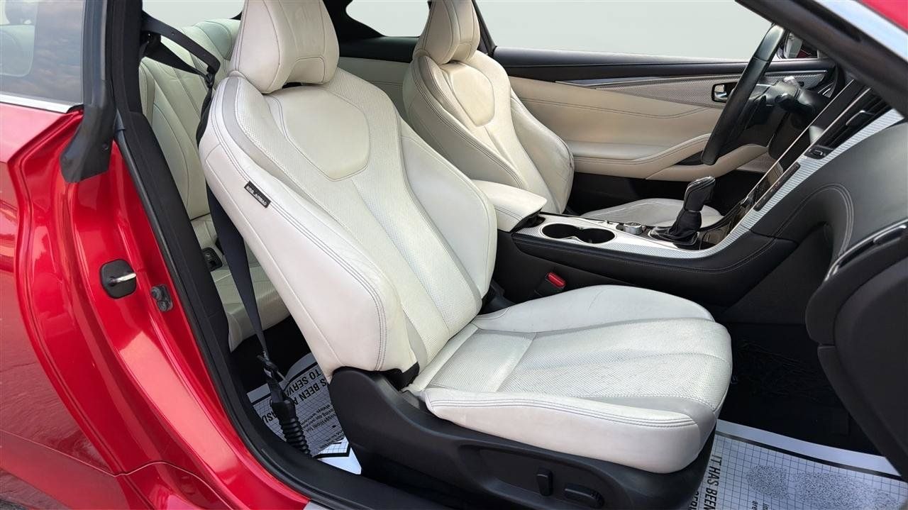 Used 2017 INFINITI Q60 Red Sport 400 RWD image 14