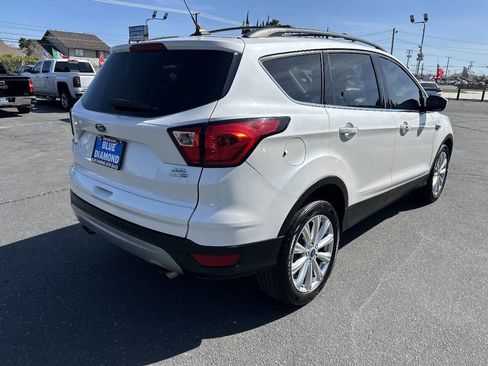 Used 2019 Ford Escape SEL image 7