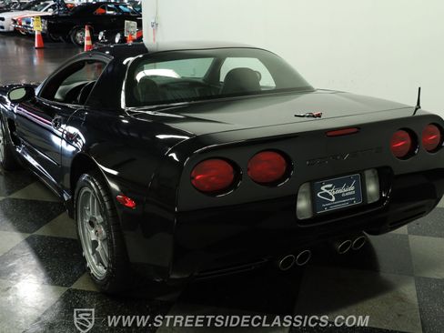 Used 2001 Chevrolet Corvette Z06 w/ Memory Pkg RWD image 8