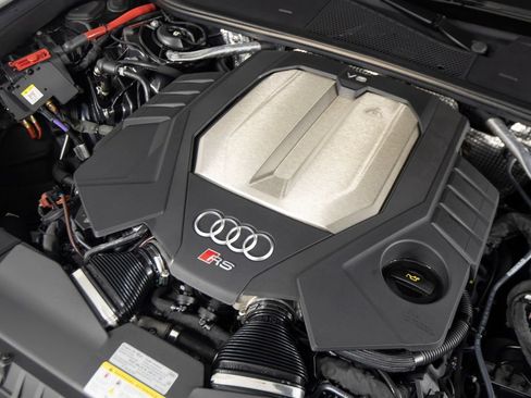 Used 2025 Audi RS 6 performance AWD/4WD image 43